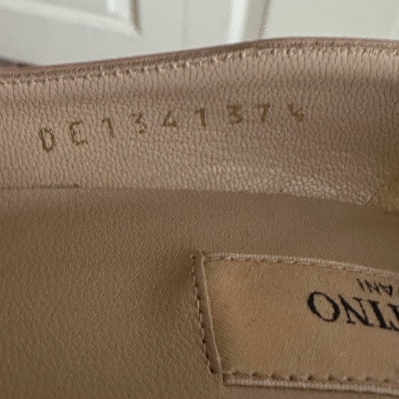 Valentino Garavani Extreme Heel Nappa Pump - Picture 16 of 16